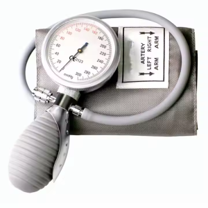 Palm Type Aneroid Sphygmomanometer With Single Tube
